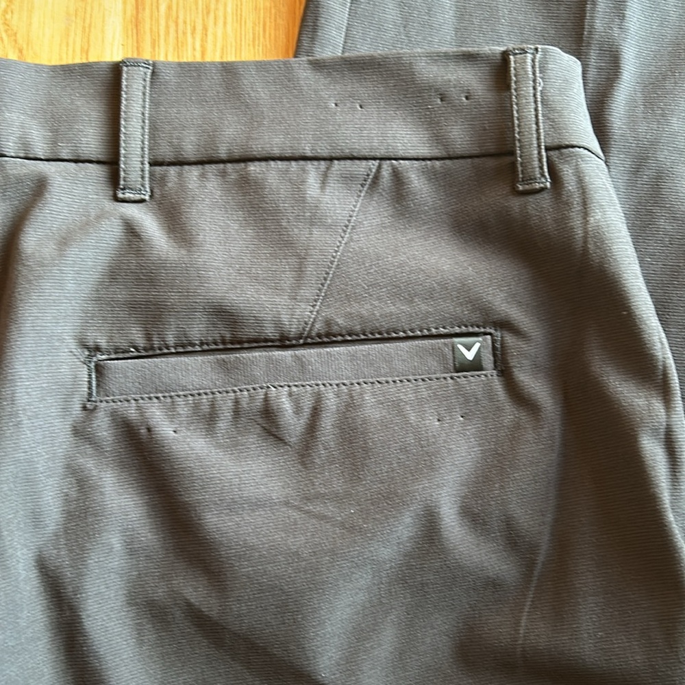 Men’s Callaway Golf Pants 34x30. Black front & back pockets - Picture 5 of 9